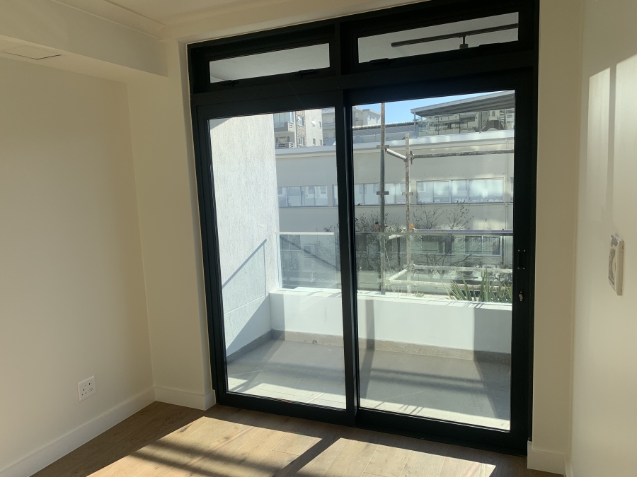1 Bedroom Property for Sale in Sea Point Western Cape